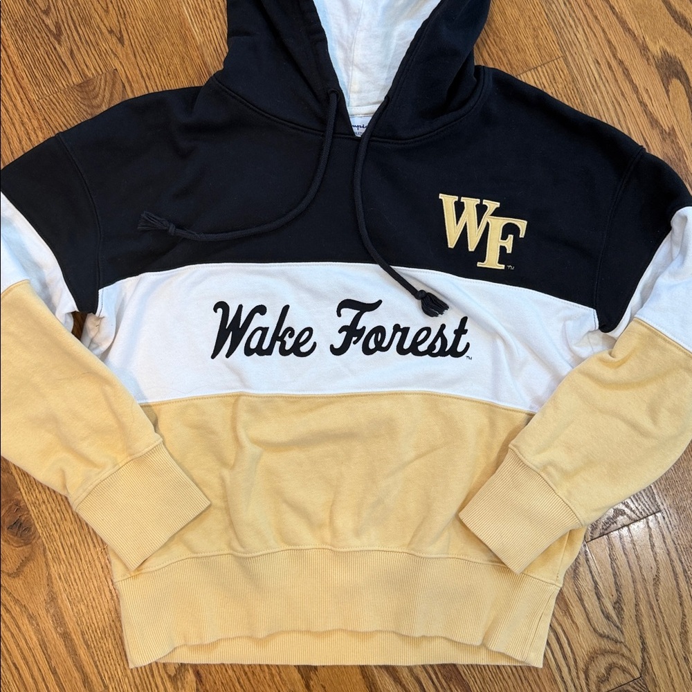 Women’s Wake Forest Demon Deacons Hoodie/Sweatshirt. Size Medium. Like New. - Picture 3 of 12